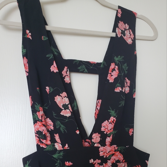 Top Shop Cut out dress - Picture 2 of 4